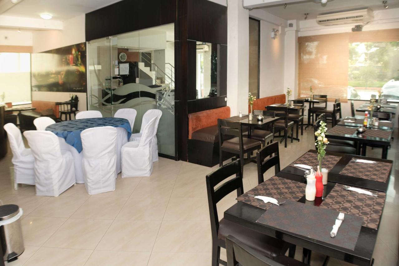 Hotel Castell - Cerca Del Aeropuerto กวายากิล ภายนอก รูปภาพ